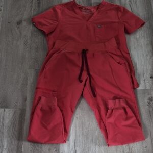 Figs Women's Red Scrub Pants and Top Set